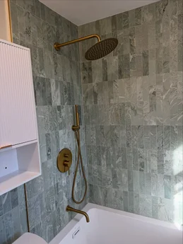 This Small Bathroom Got a Luxury Makeover You Won’t Believe!