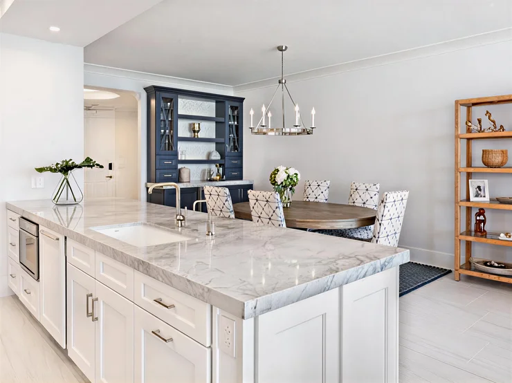 Clean & Timeless Condo